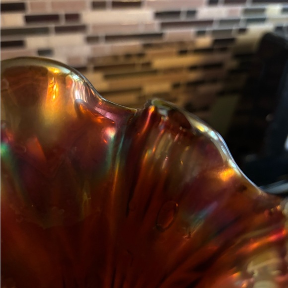 Vintage Amethyst Carnival Glass Fluted Vase - Picture 8 of 9